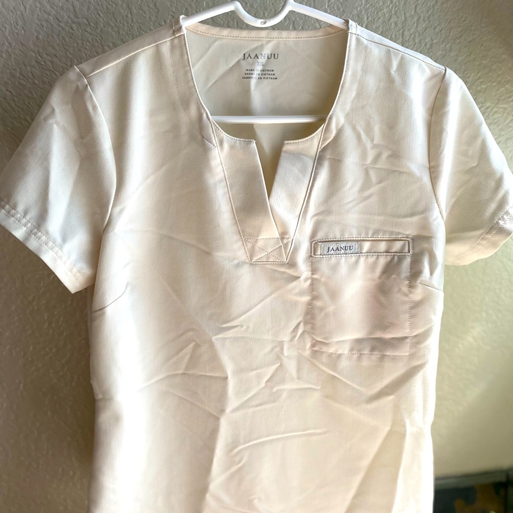 Jaanuu XS/XSP Scrub Set - Cream / Small Jaanuu Shirt - Cream